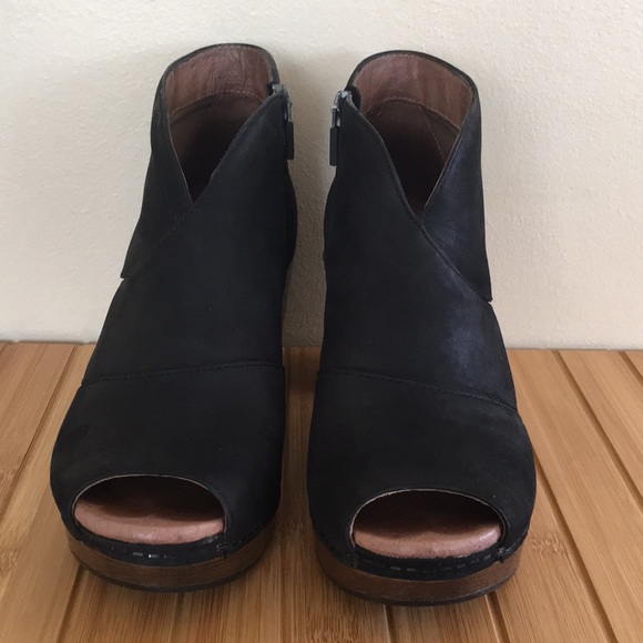 dansko peep toe bootie